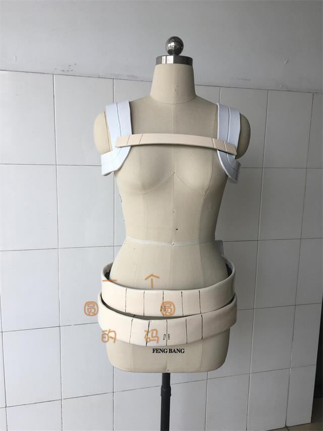 副班長八百萬百衣服
