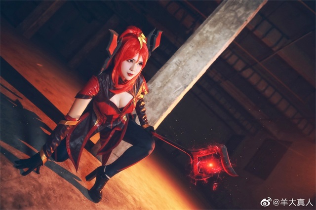 英雄聯(lián)盟光輝女郎cosplay