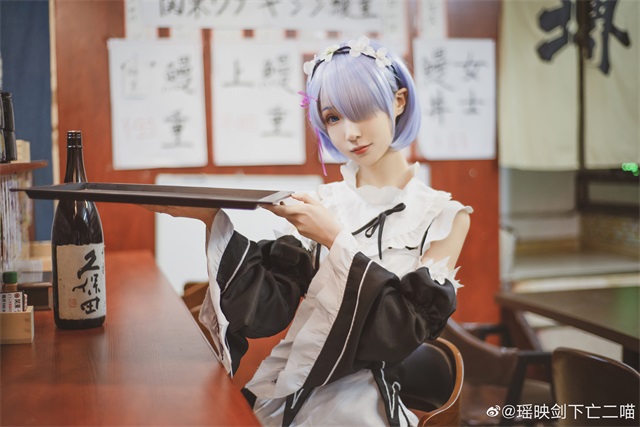女仆控