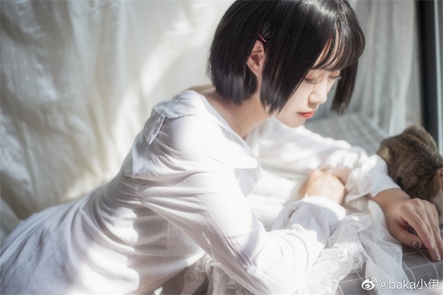 短發妹子
