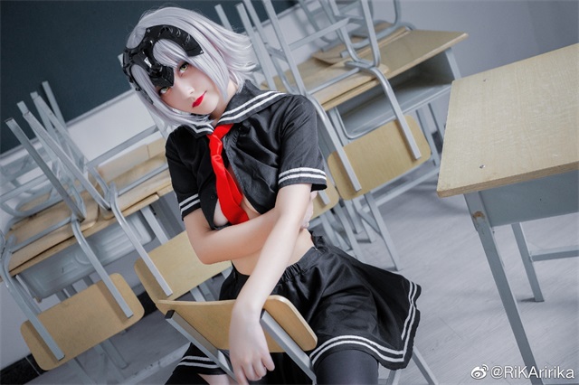 黑絲絕對領域jk服